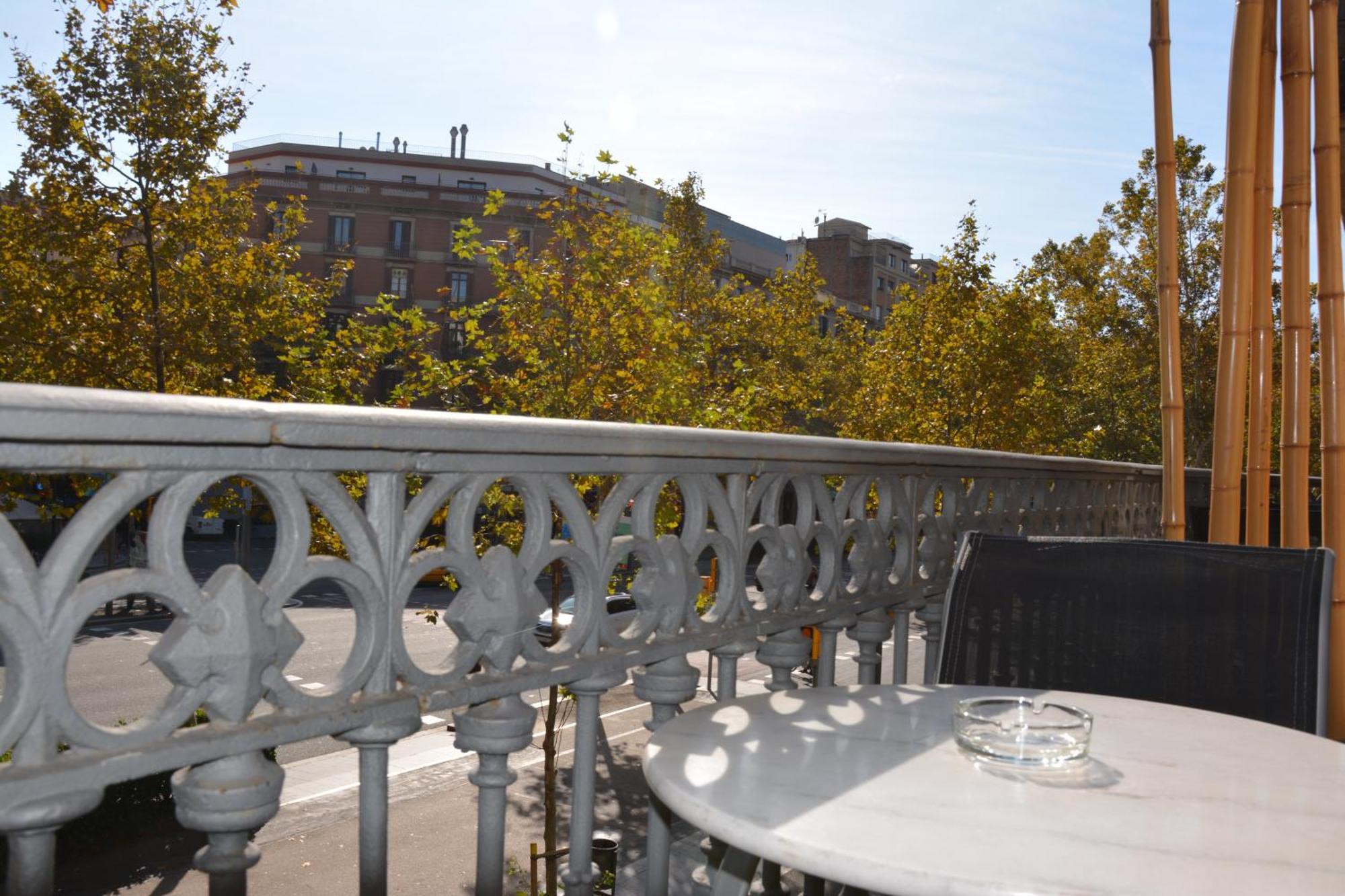 Center Gran Via Hotel Барселона Екстериор снимка