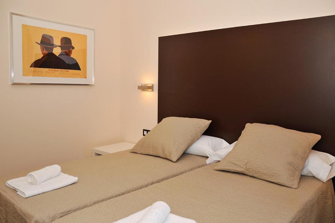 Center Gran Via Hotel Барселона Екстериор снимка