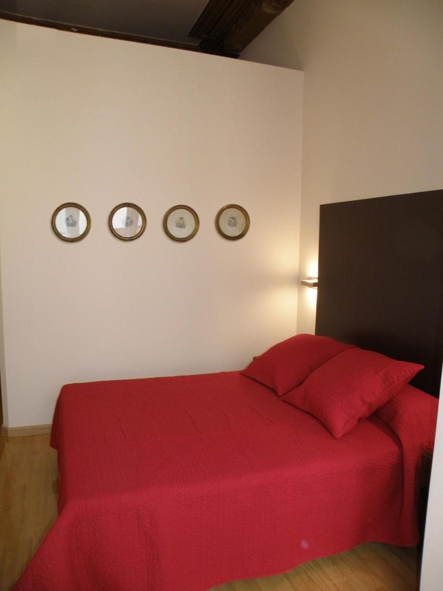 Center Gran Via Hotel Барселона Екстериор снимка