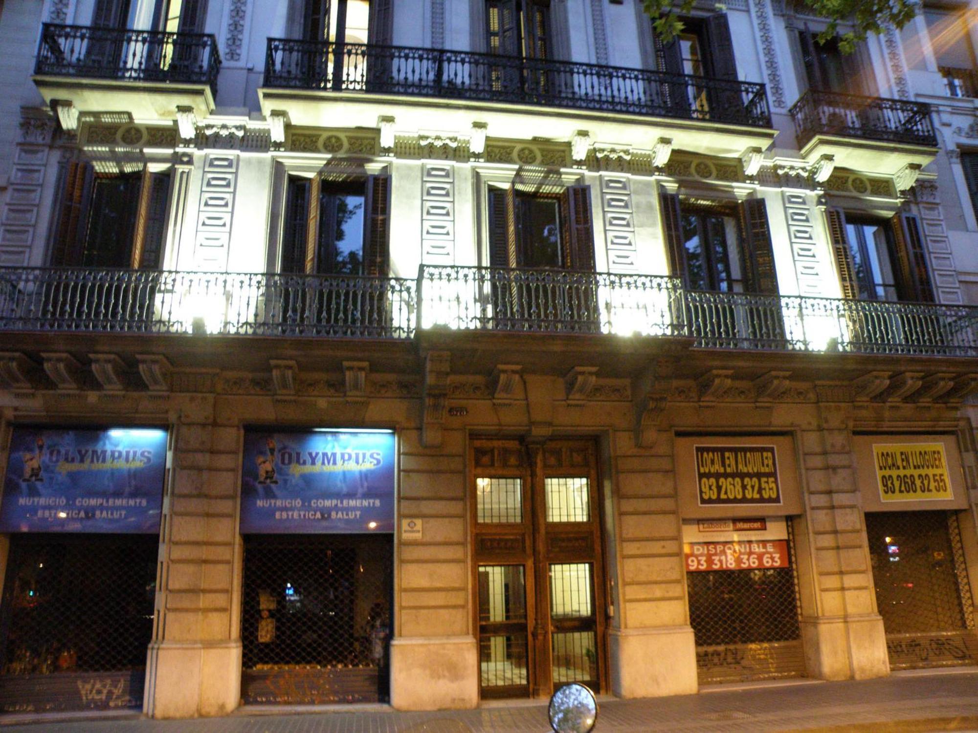Center Gran Via Hotel Барселона Екстериор снимка