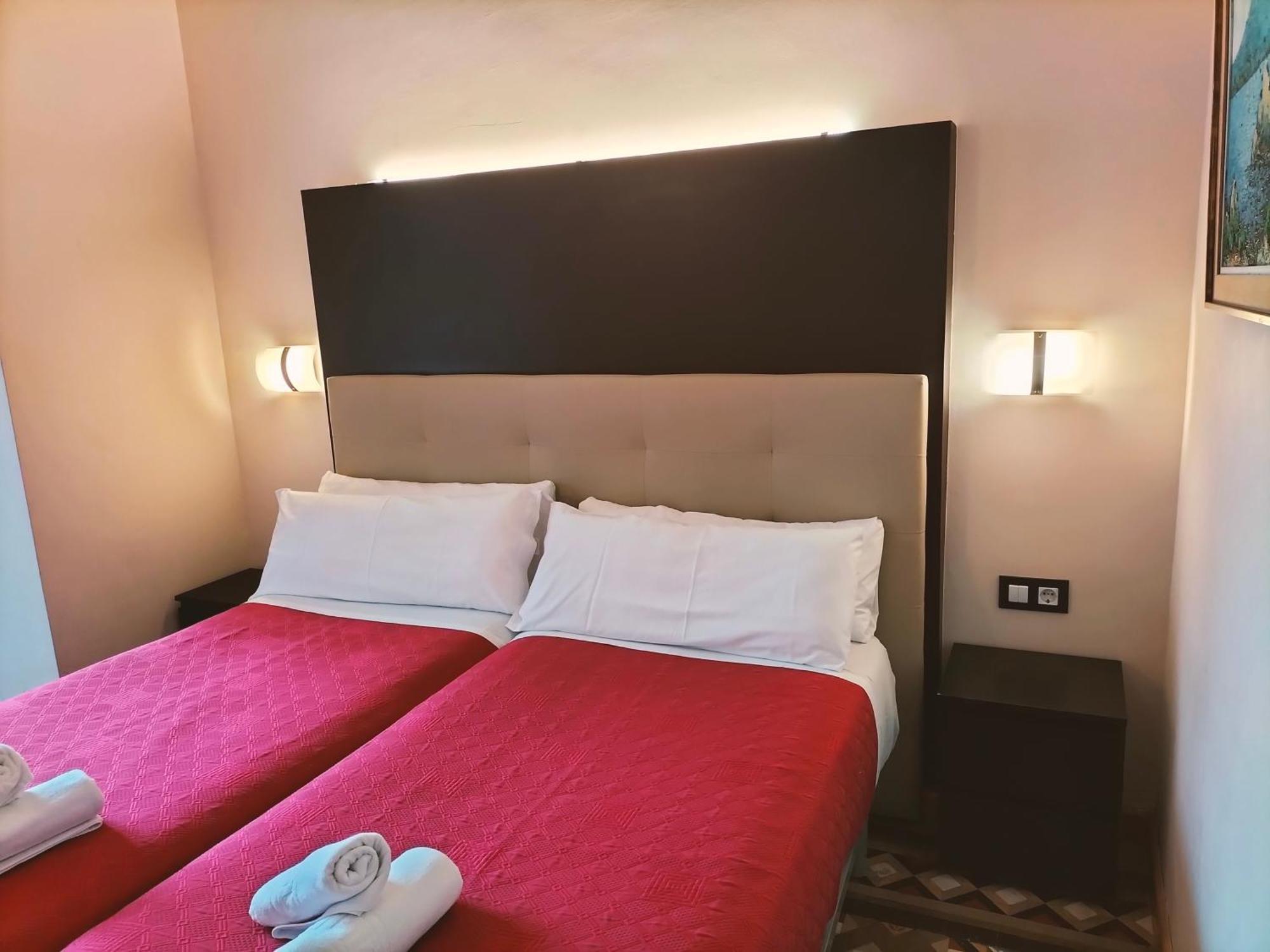 Center Gran Via Hotel Барселона Екстериор снимка