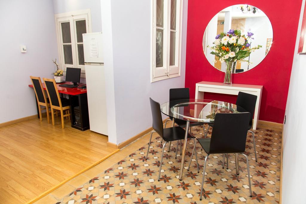 Center Gran Via Hotel Барселона Екстериор снимка