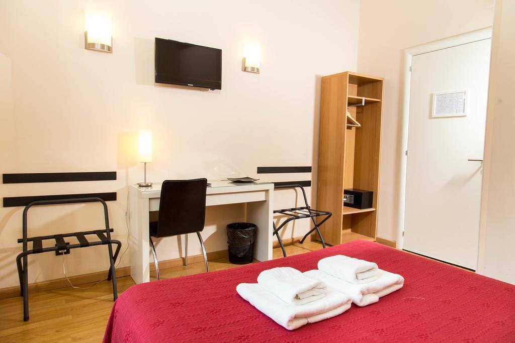 Center Gran Via Hotel Барселона Екстериор снимка